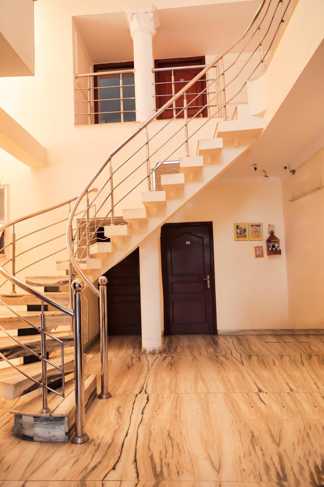 Hotel Green Villa - Near Anand Vihar Station นิวเดลี ภายนอก รูปภาพ